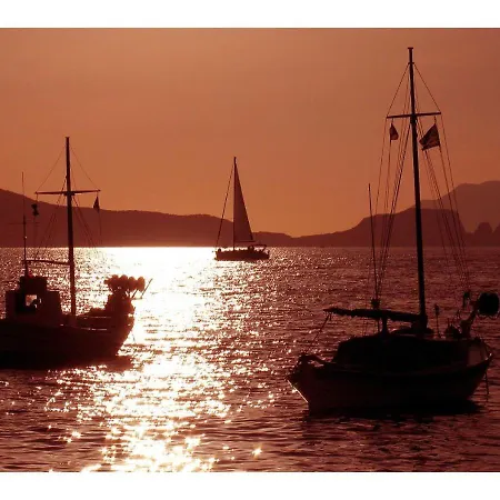 Salty Splash & Kyma Sirma Klima (Milos)