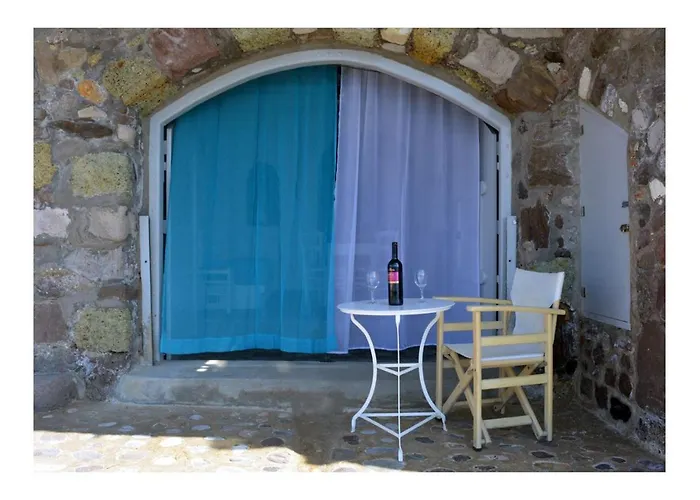 Salty Splash & Kyma Sirma Klima (Milos)