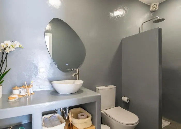 Salty Splash & Kyma Sirma Klima (Milos)